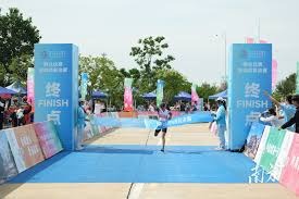 【LPL老婆】余霜抹胸长裙，比美貌先到来的是香气